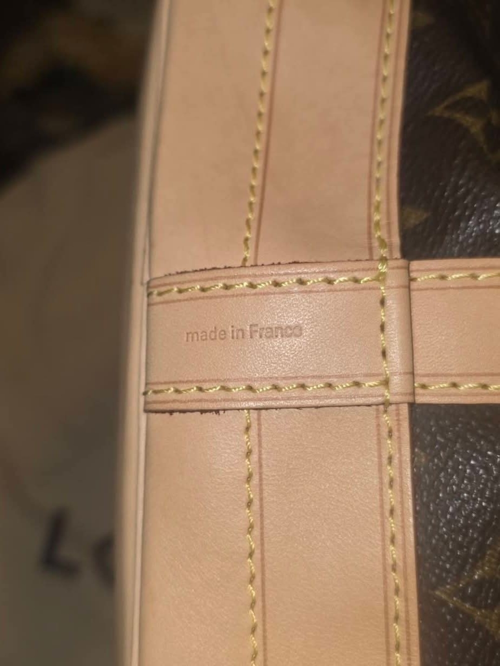 Louis Vuitton Monogram Drawstring Bucket Bag GM - Brown with Natural Trim - Picture 3 of 16